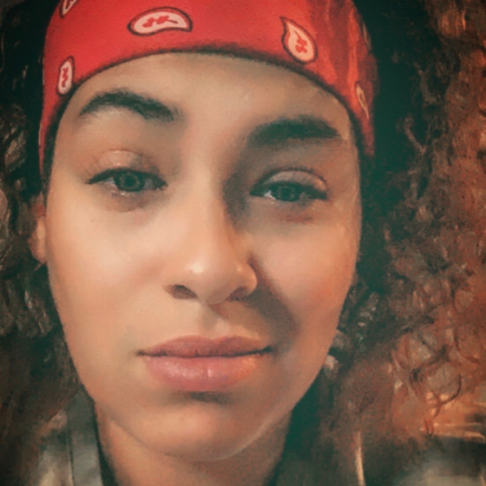 Meet your Posher, Danielle